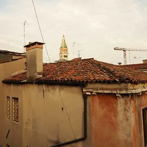 https://penthouse-san-marco-square.hotelinveneto.com