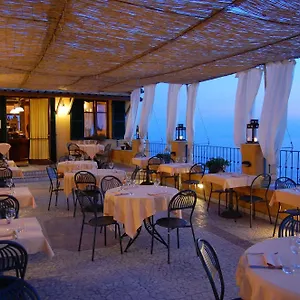 ** Aparthotel Il Borgo Di Campi Italia