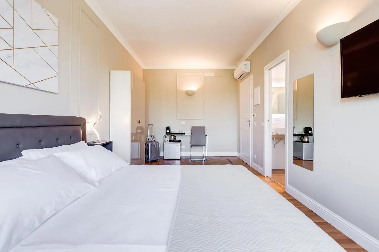 Guest house Mellini Palace Suites By Premium Suites Collection Rome